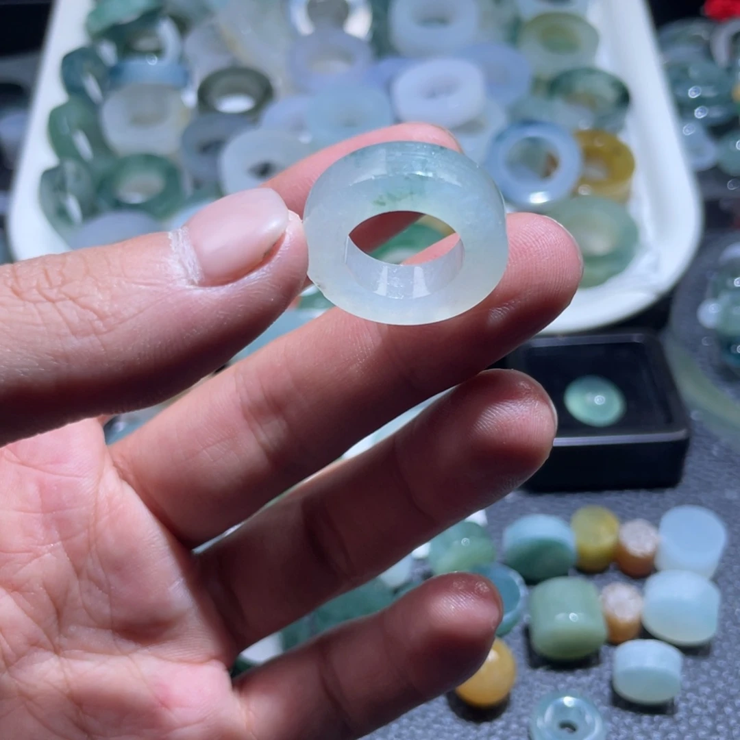 定制翡翠未镶嵌天然翡翠