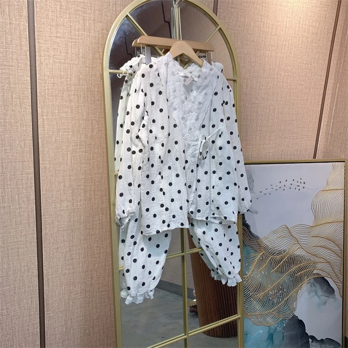 E061白色孕妇衣两件套M90-110L120XL130