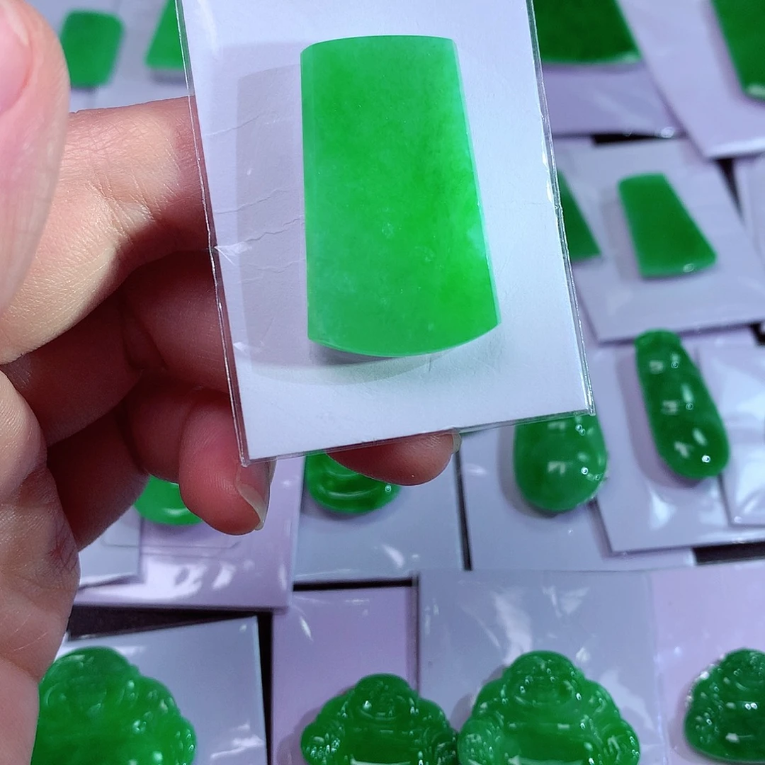 吊坠(赠链)未镶嵌翡翠天然翡翠