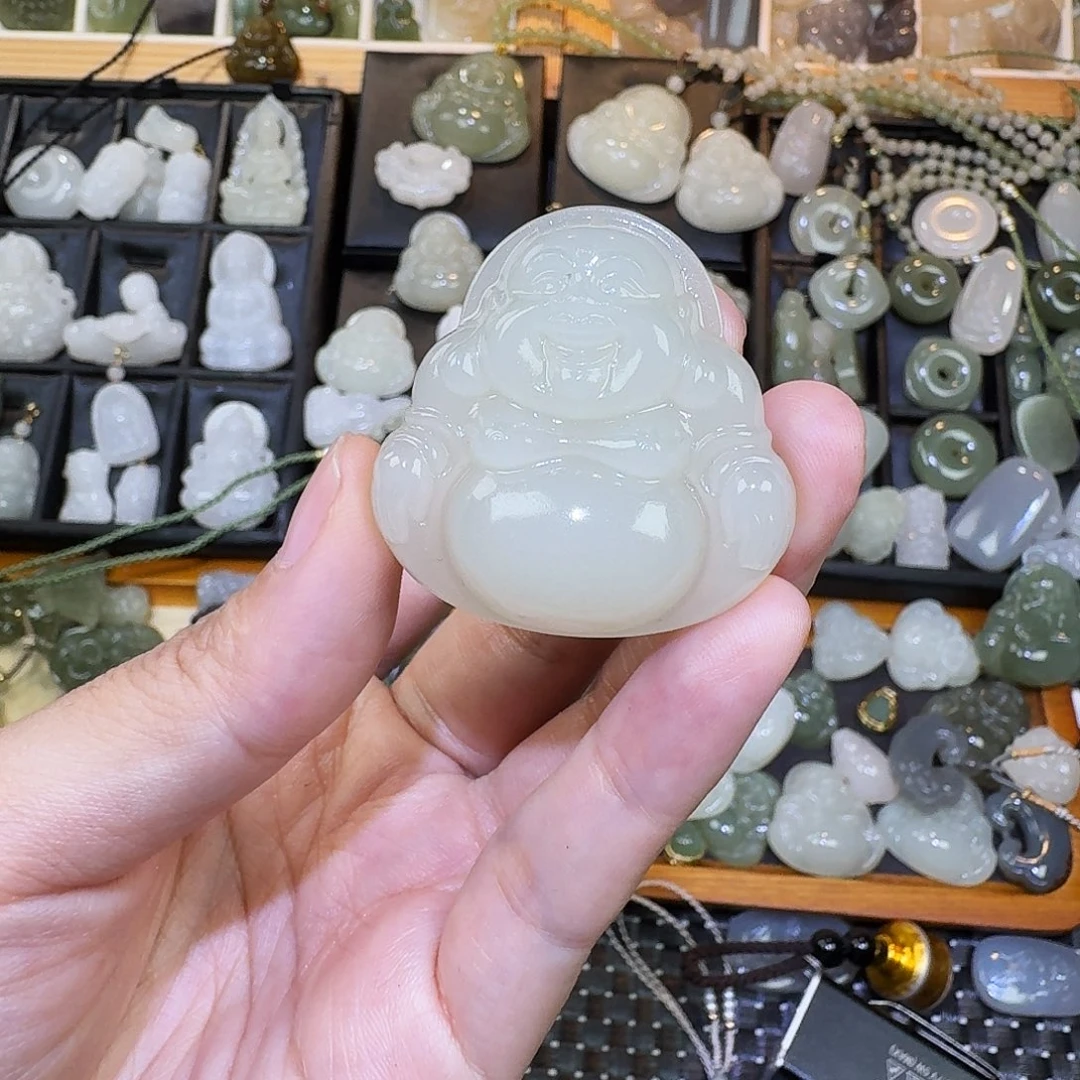 彭***瘦和田玉未镶嵌颈饰