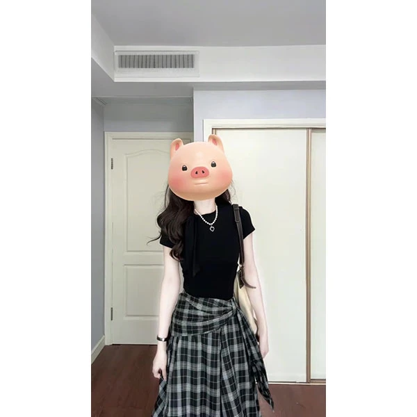 夏装搭配一整套2025新款修身显瘦短袖上衣不规则格纹半身裙两件套