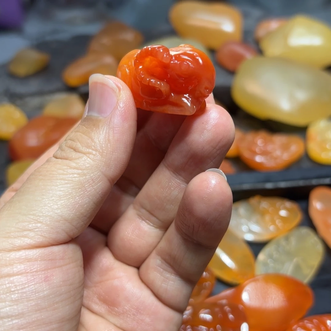 石英质玉挂件未镶嵌炉*