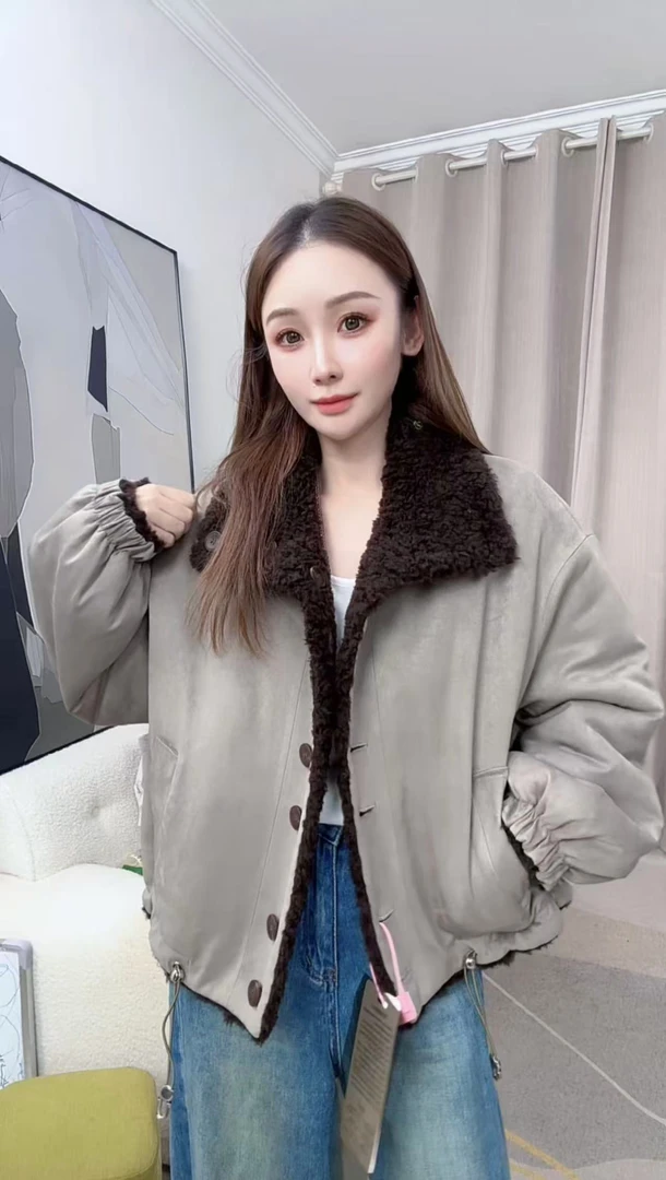 两面穿美拉德仿羊羔毛加绒皮毛一体新款短款皮草外套女冬季时尚