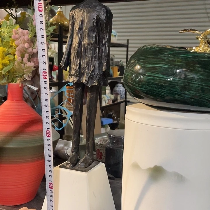 陶瓷花瓶，茶杯茶具。