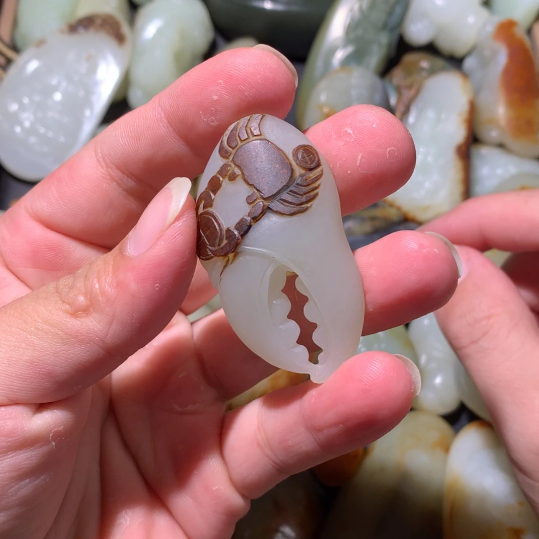 和田玉（糖玉）未镶嵌挂件