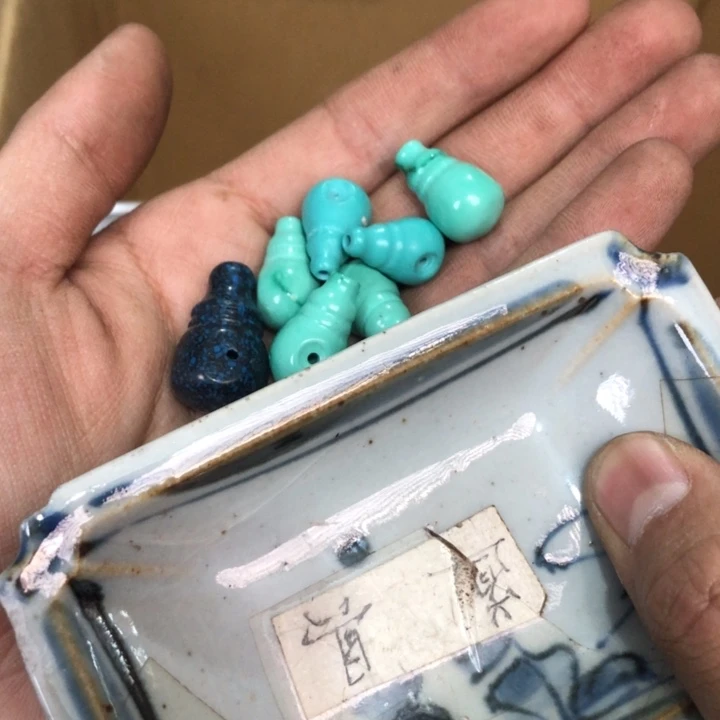 陶瓷孤品单件车里拍牛*王