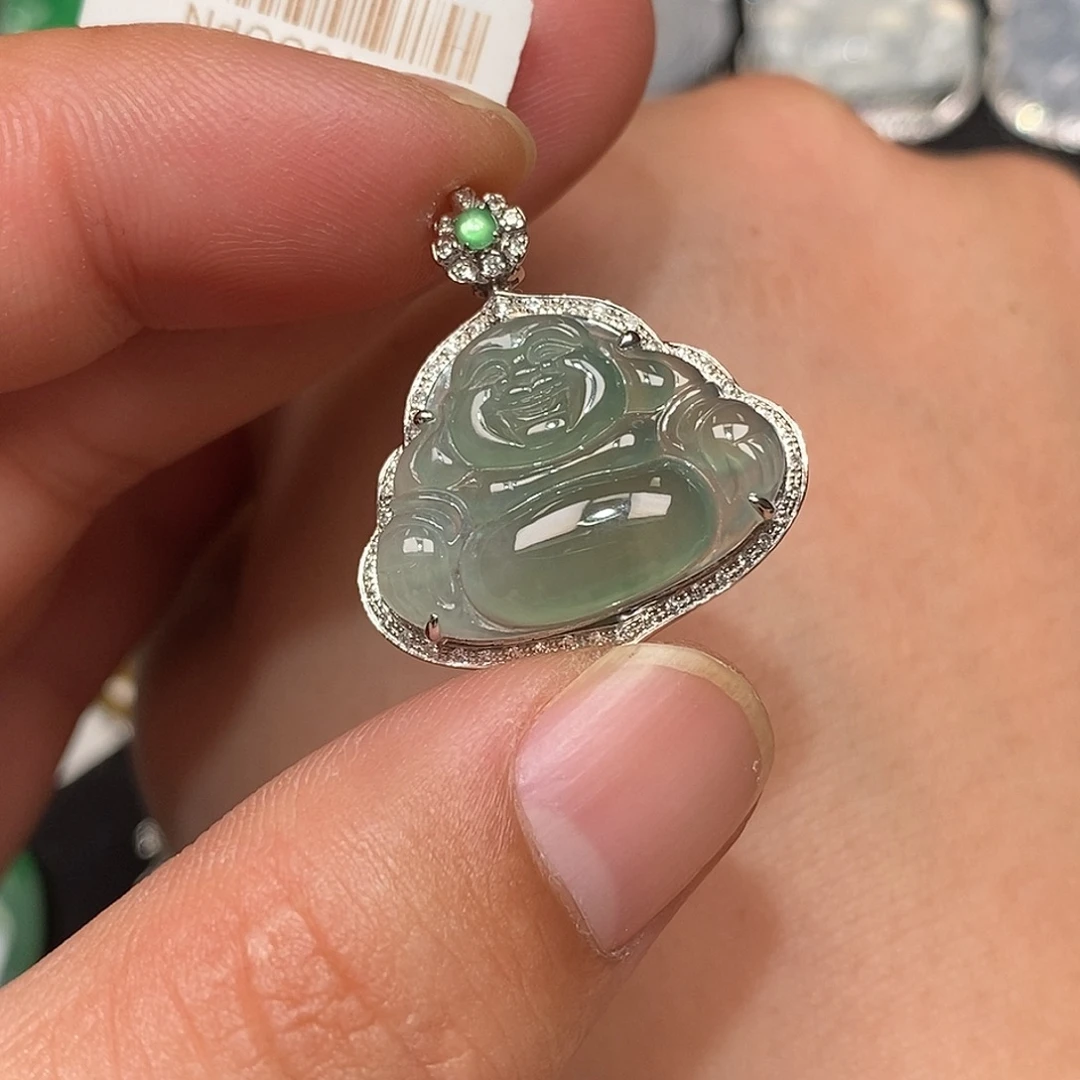 翡翠18K金镶嵌颈饰佛公