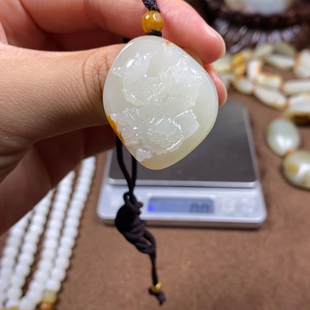 和田玉未镶嵌挂件