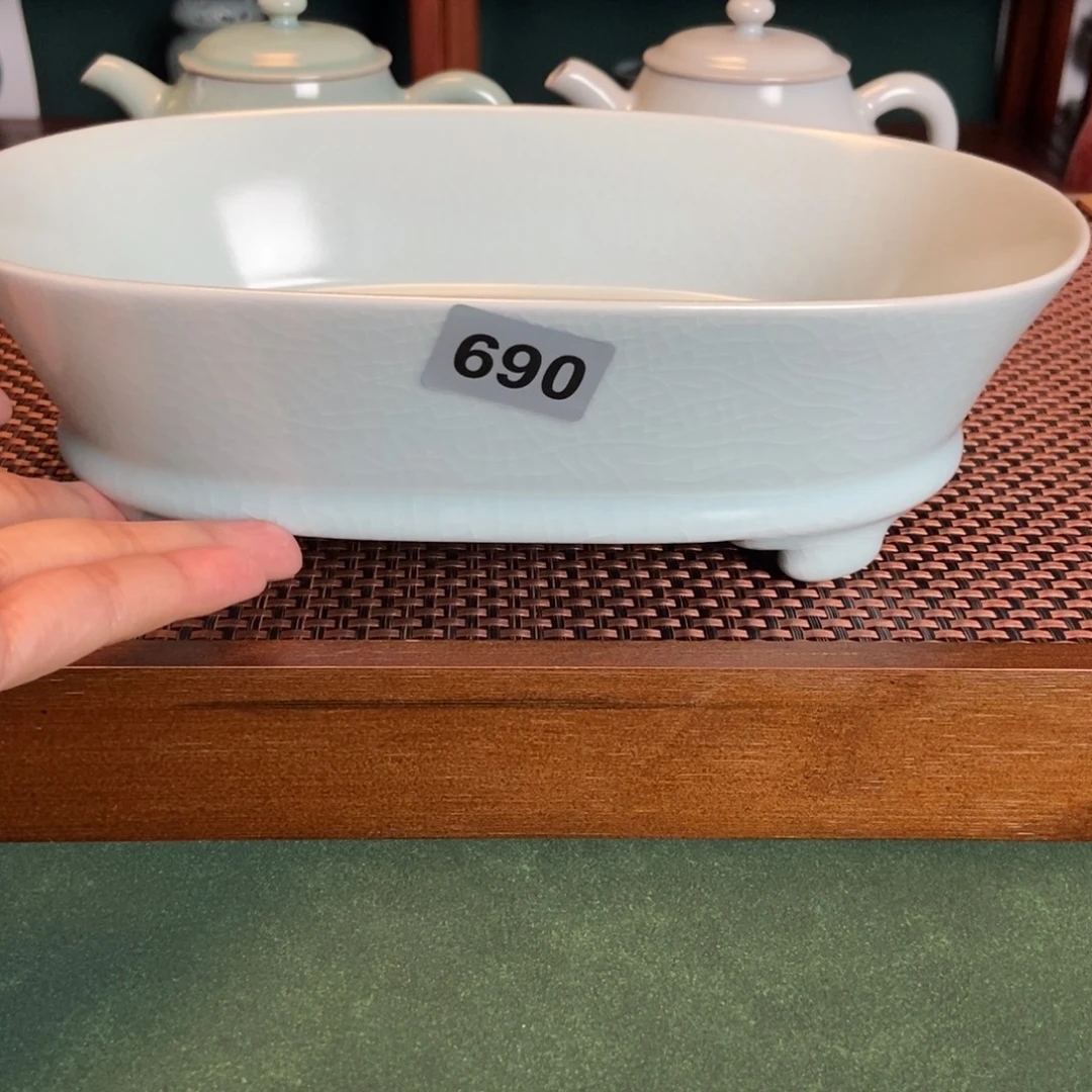 摆件微瑕月白釉069