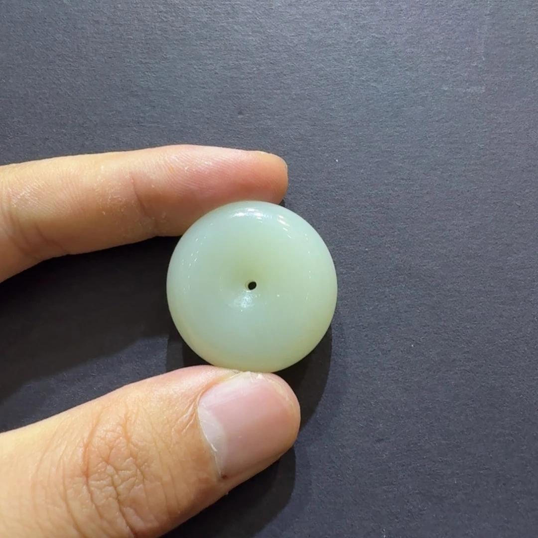 和田玉未镶嵌吊坠(赠链)卡30pingank