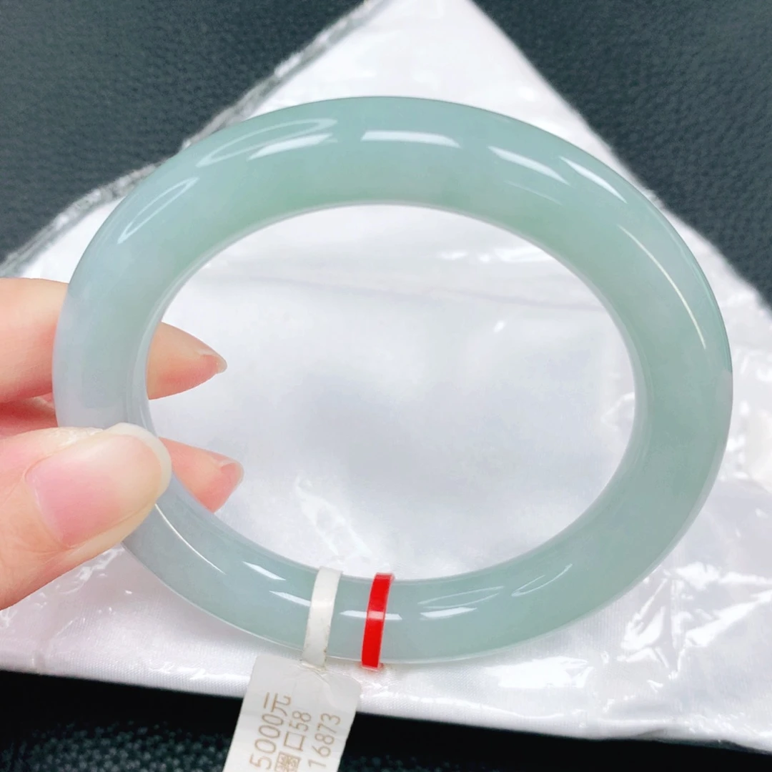 翡翠未镶嵌手镯58圈