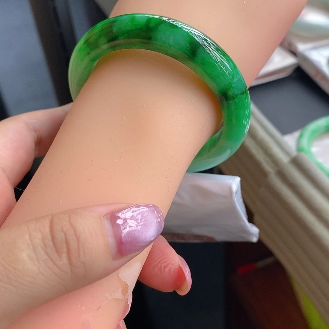 翡翠未镶嵌手镯9号