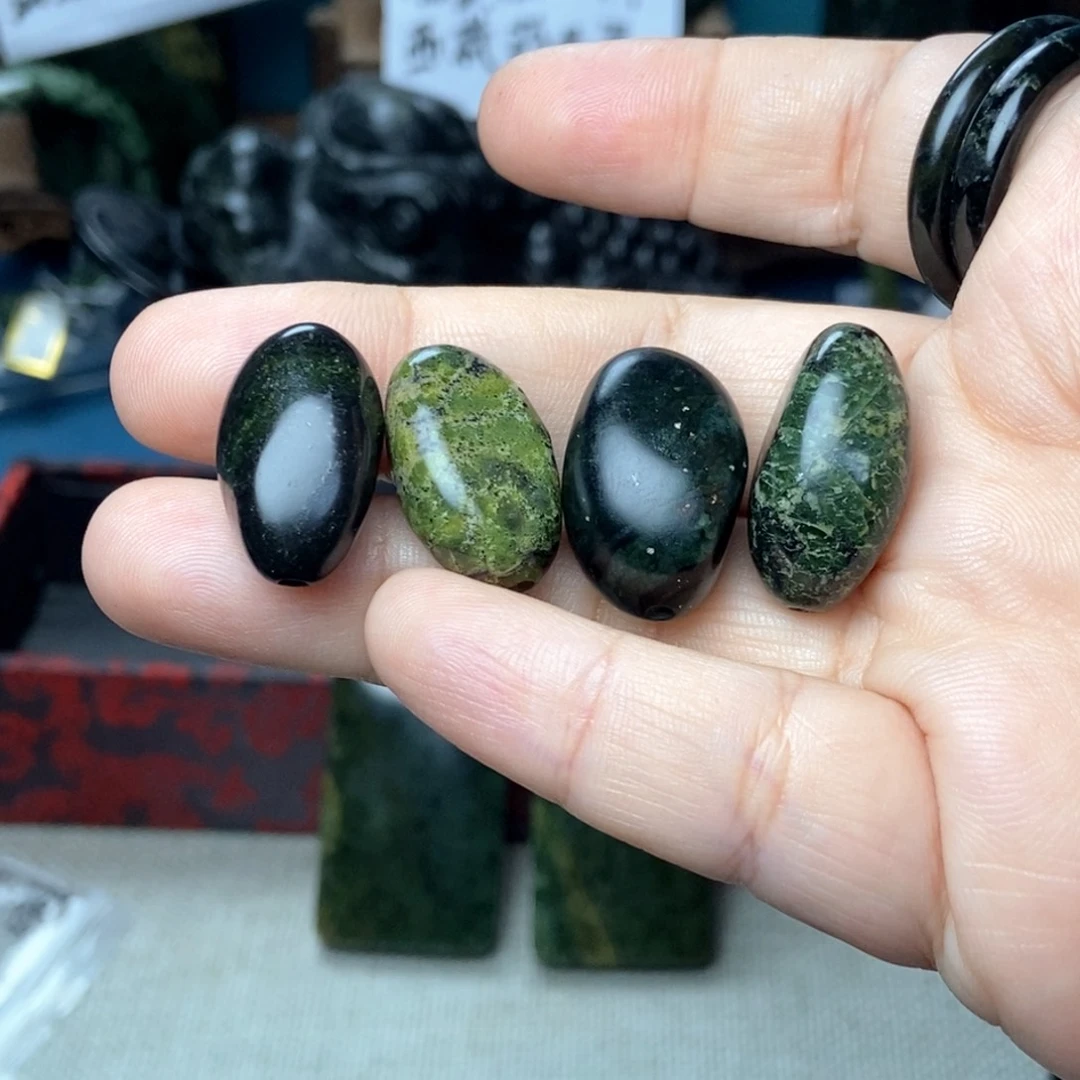 紫***蝶蛇纹石玉未镶嵌单株