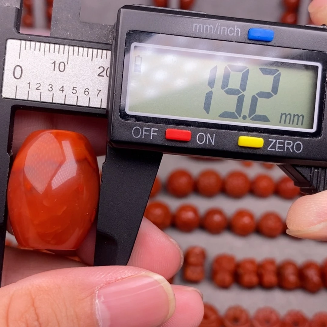 南红玛瑙配饰未镶嵌˗****˗有瑕疵