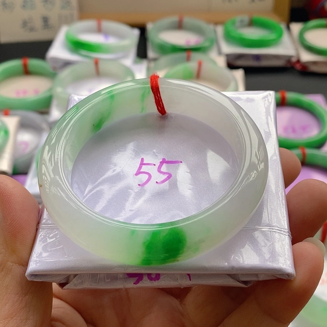 翡翠未镶嵌手镯3号