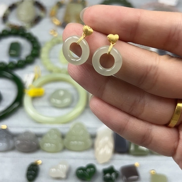 和田玉未镶嵌珠宝半成品