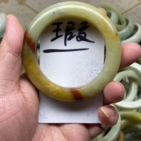 未镶嵌蛇纹石玉手镯