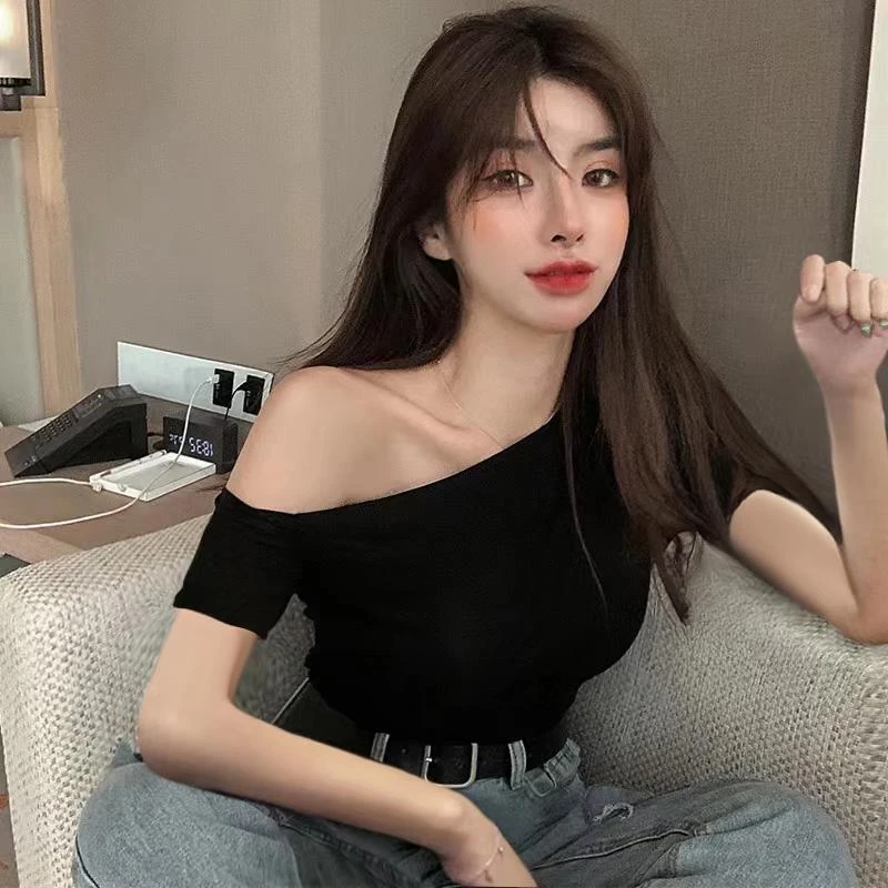 黑色露肩锁骨上衣辣妹内搭短袖t恤性感夏季紧身斜领一字肩打底衫