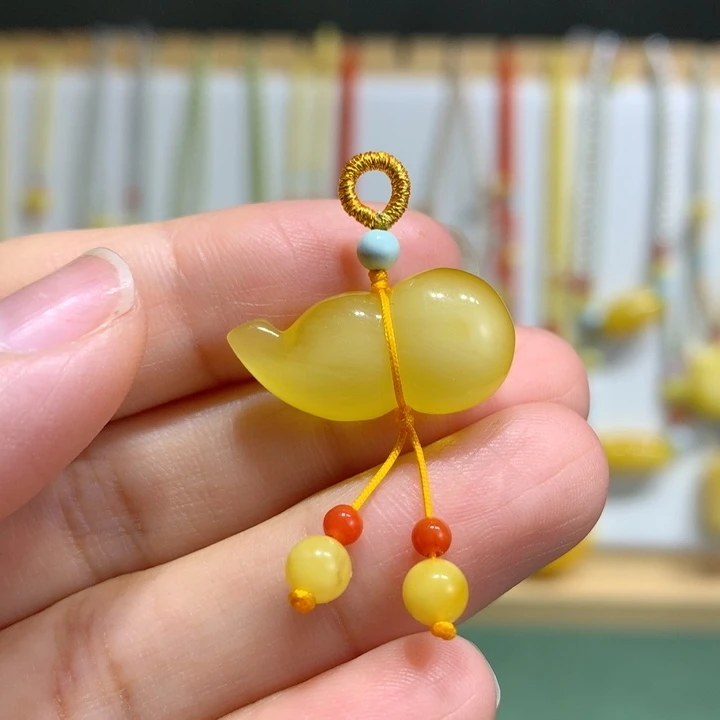 蜜蜡未镶嵌裸石配饰