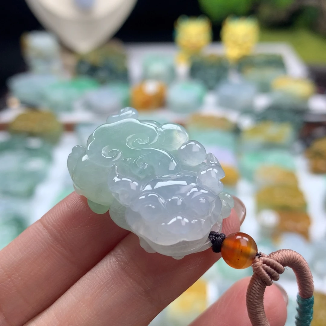 翡翠未镶嵌颈饰貔貅30