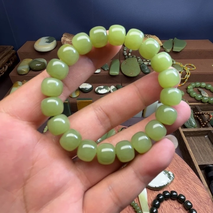 岫岩河磨玉（透闪石质玉）未镶嵌把件