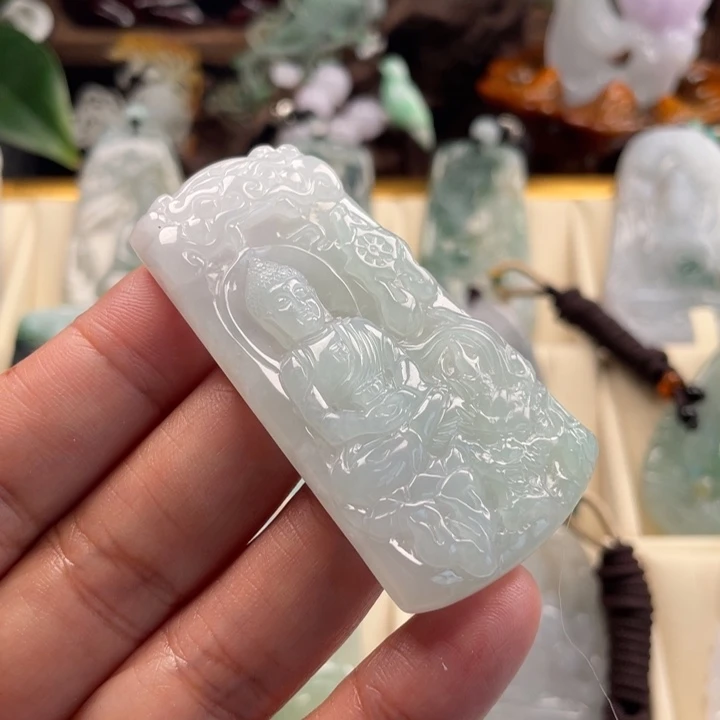 翡翠未镶嵌颈饰玉