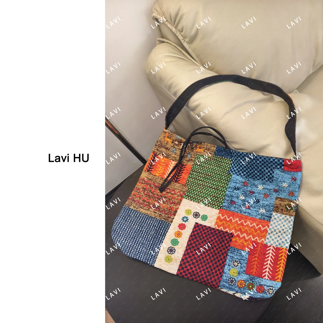 LAVI HU潮流个性彩色拼块线条格子大容量包2517