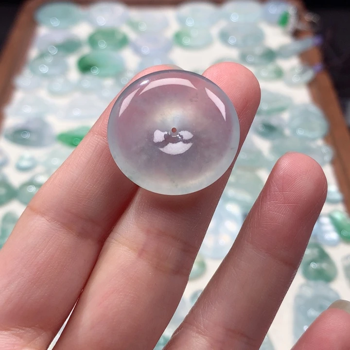 翡翠未镶嵌颈饰冰种平安扣