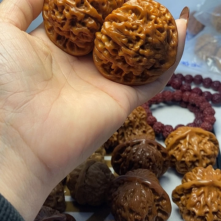 文玩核桃吊坠