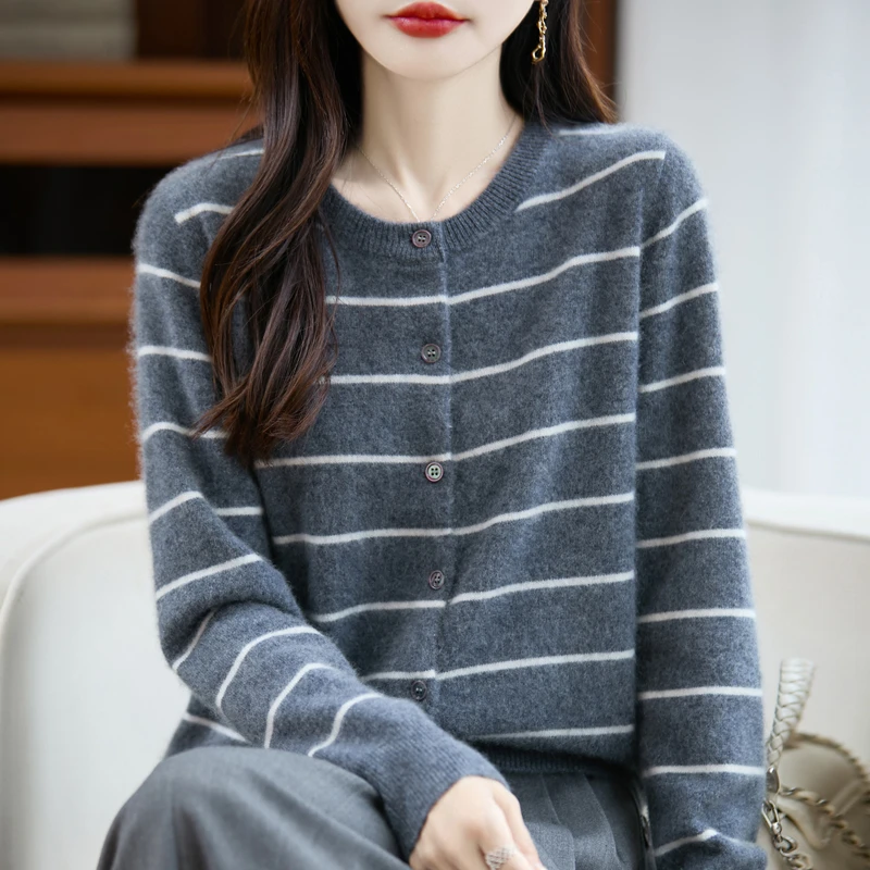 2025新款100纯羊毛开衫女圆领条纹针织毛衣外搭宽松显瘦羊毛外套