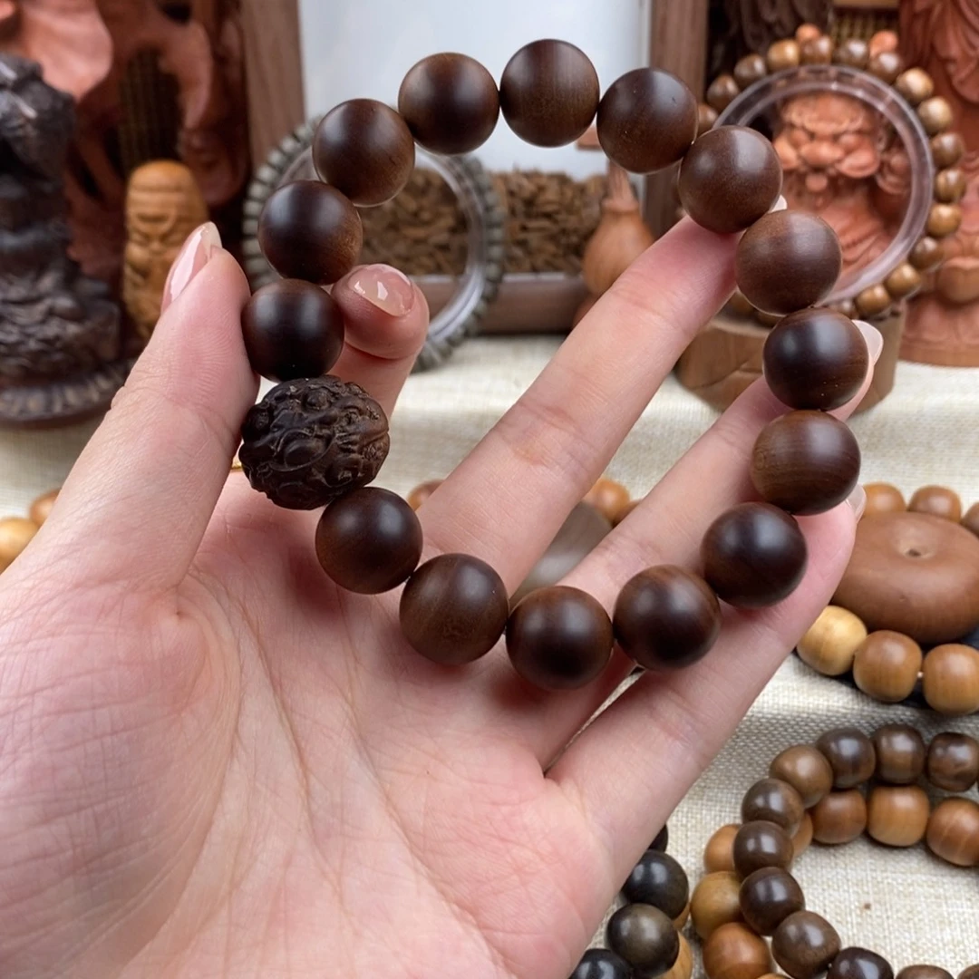 檀香木手串/手链迈索尔，老山檀香，奶香1.4黑肉