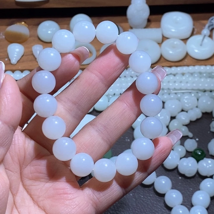 未镶嵌手链和田玉纪*