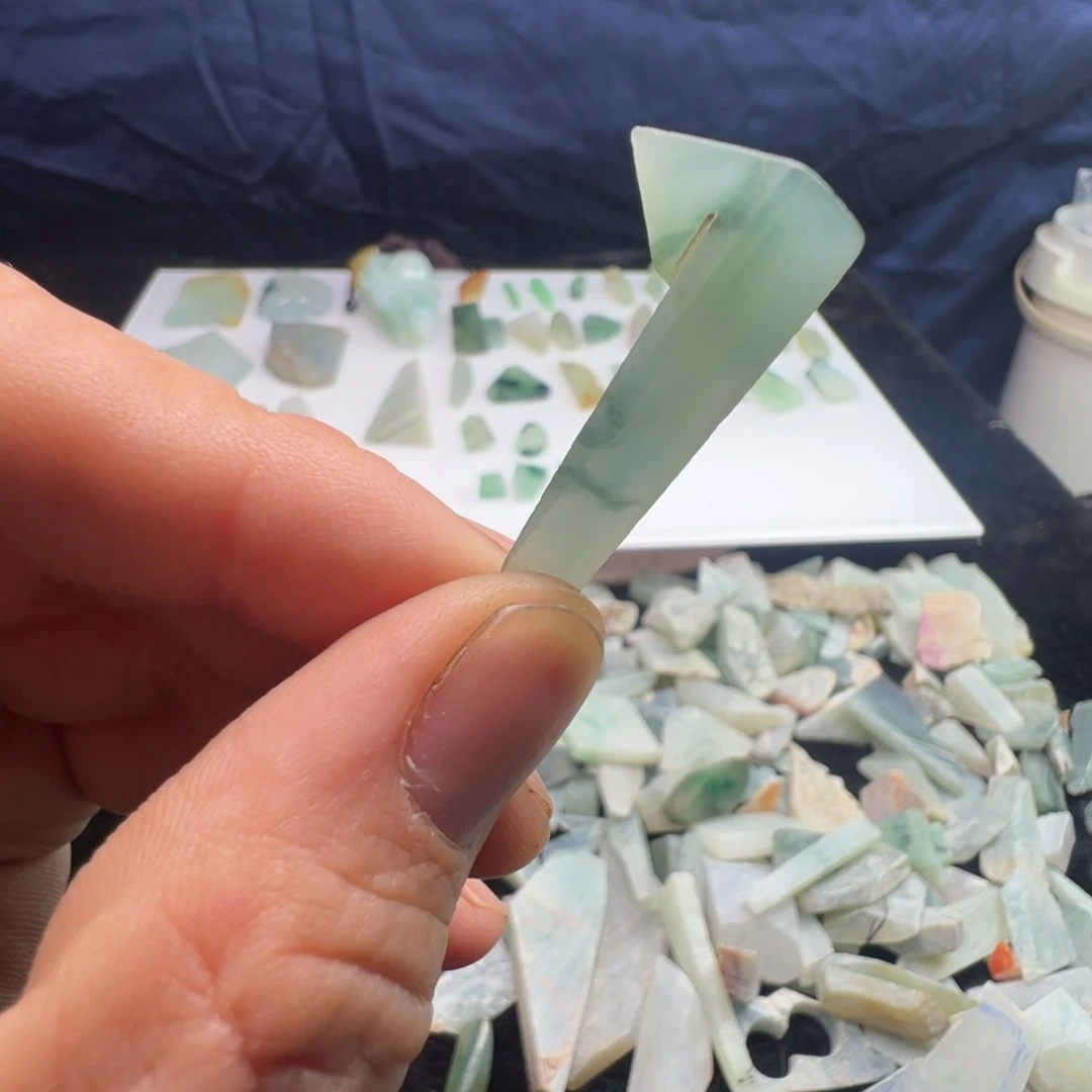 翡翠裸石缅甸翡翠A货边角料