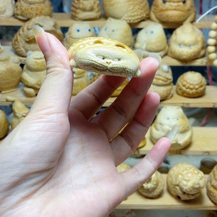 香榧木纯手工雕刻竹根雕手把件