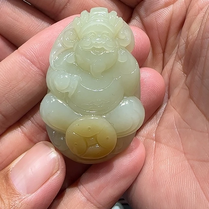 和田玉未镶嵌颈饰新疆且末糖