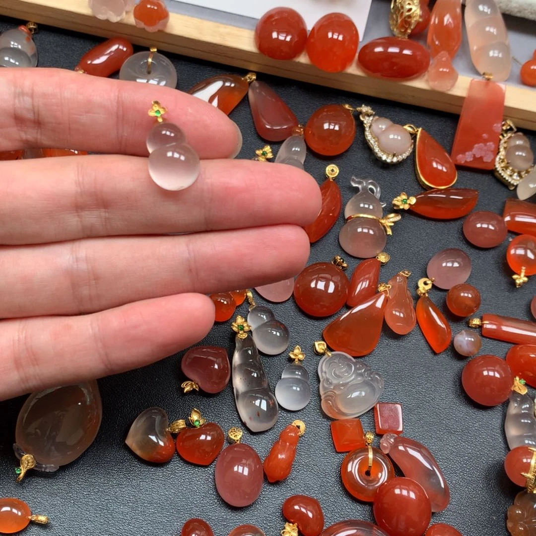 南红玛瑙未镶嵌项链