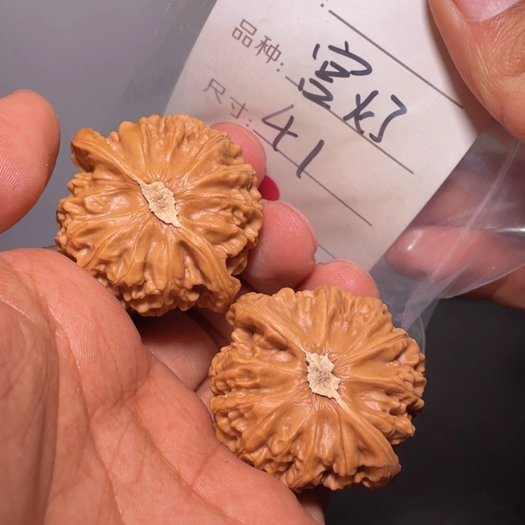 文玩核桃吊坠文玩核桃