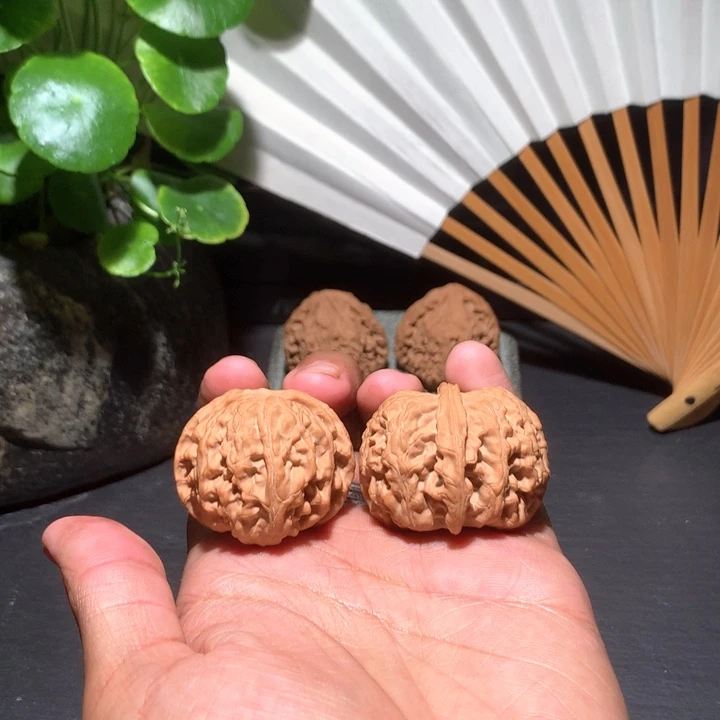文玩核桃吊坠鱼的苹果园052715