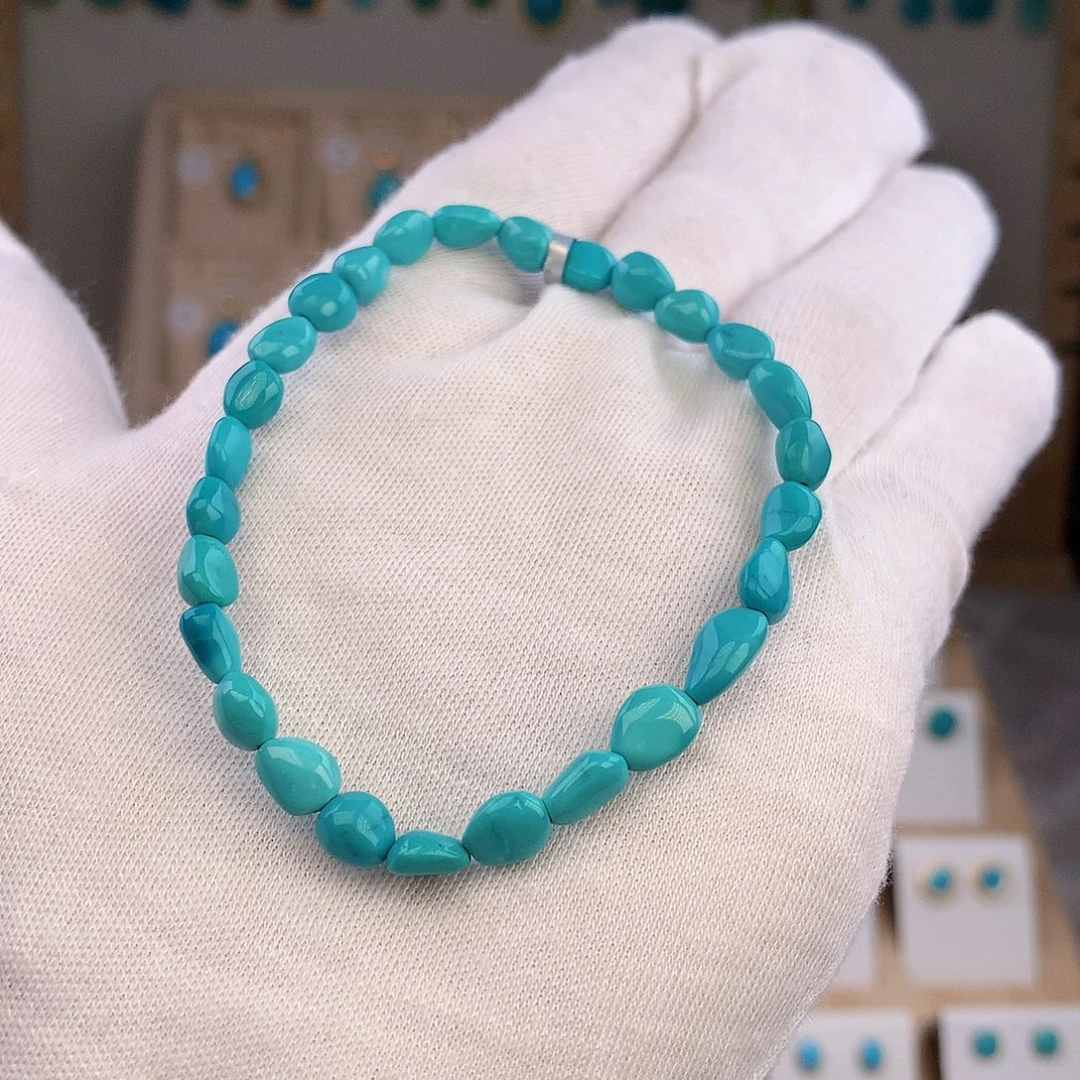 绿松石未镶嵌颈饰