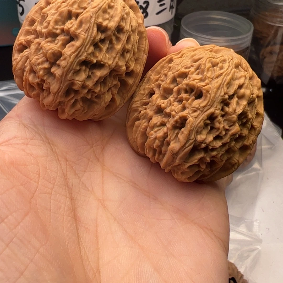 文玩核桃吊坠南疆38