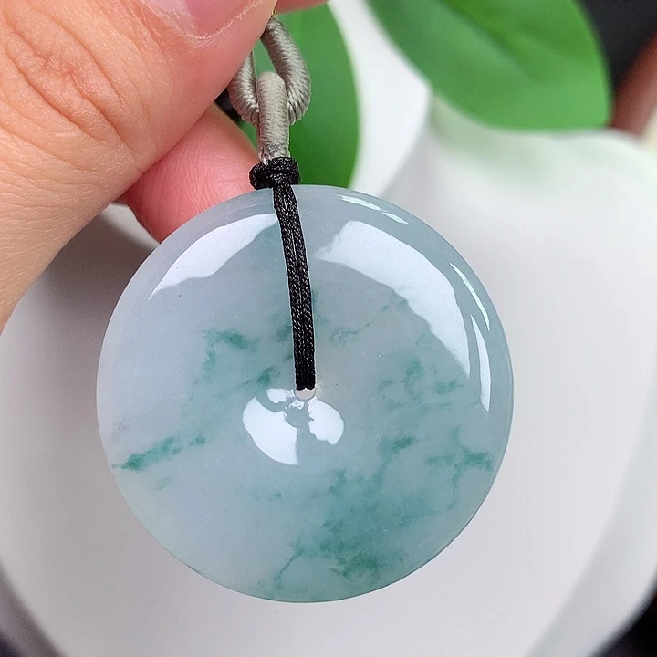 颈饰未镶嵌翡翠平安扣 35.4x5.6mm