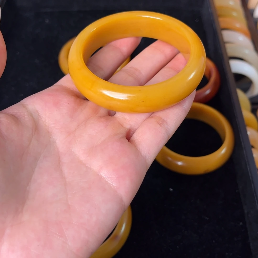 石英质玉（黄龙玉）未镶嵌手镯