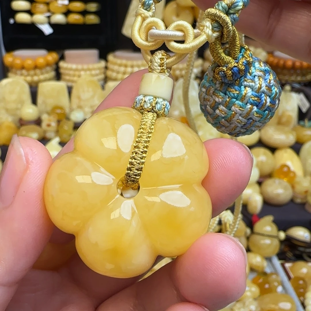 琥珀未镶嵌套链天然俄料蜜蜡五瓣花吊坠