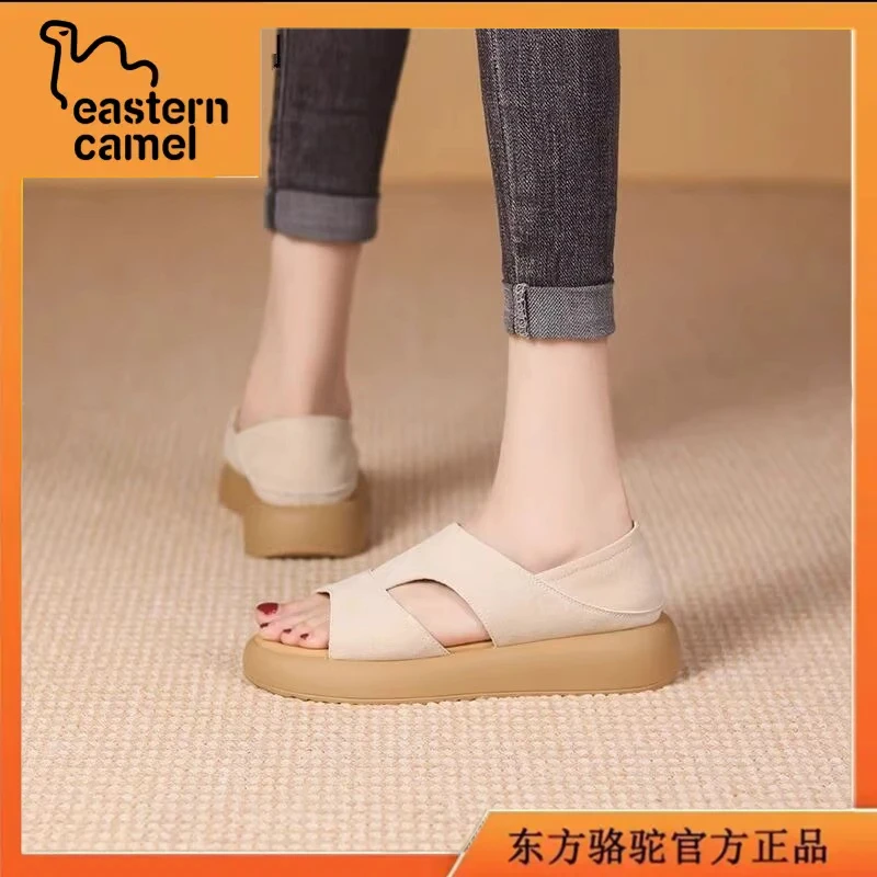 东方骆驼2025夏季凉鞋女新款镂空透气凉拖鞋女士休闲风软底沙滩鞋