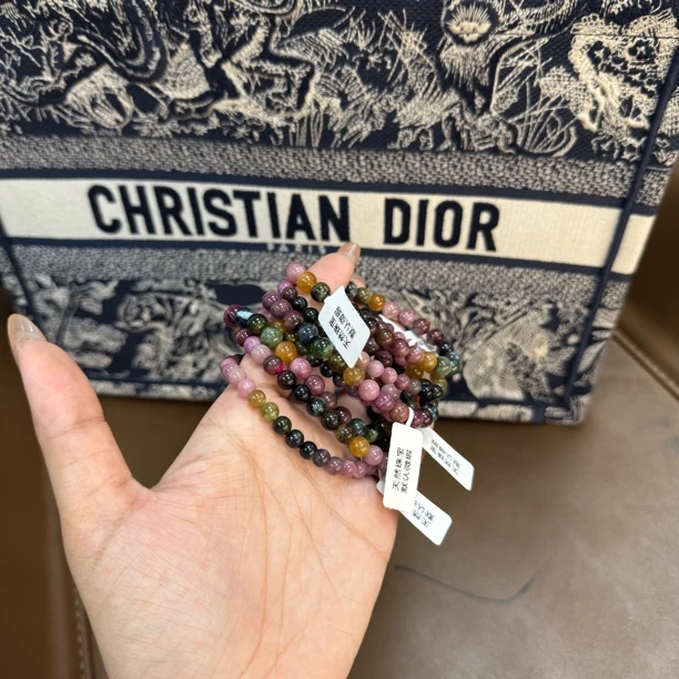 天然巴西老矿碧玺6～9m多样性发其一