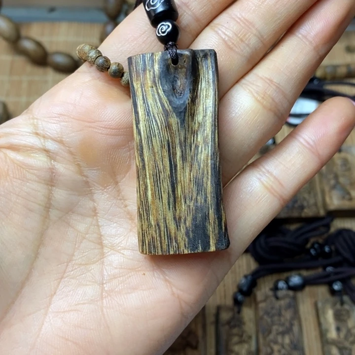 沉香手把件6.2克奇楠沉香素牌吊坠