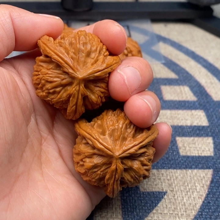 吊坠文玩核桃m****康三棱