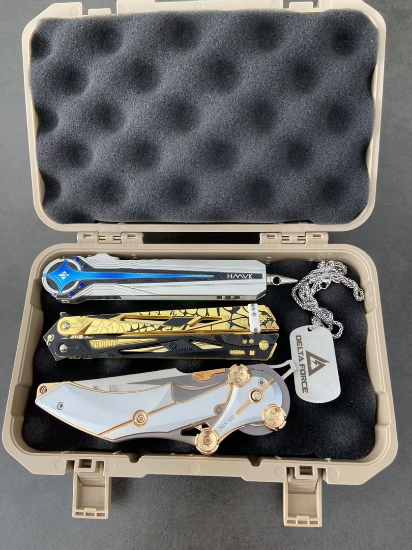 大号三款加干员盒子套装一  赠送军牌一个 备注颜色找客服