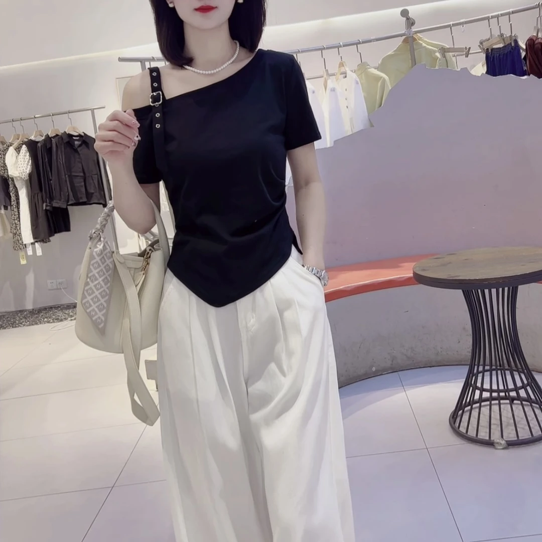 【小心机】显瘦漏肩圆领修身不规则短袖T恤