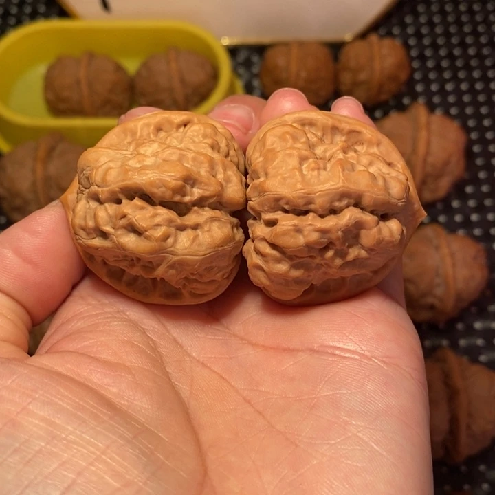 M***h文玩核桃把件三角肌肉蛙